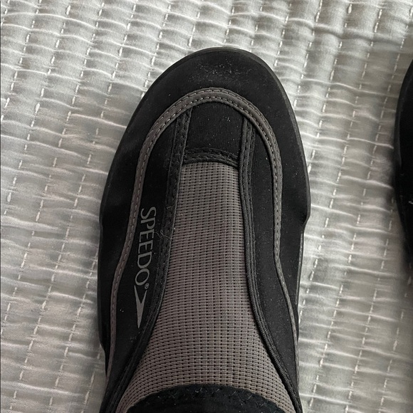 Speedo NWOT Black Gray Surf Walker Water Shoes - Picture 5 of 7